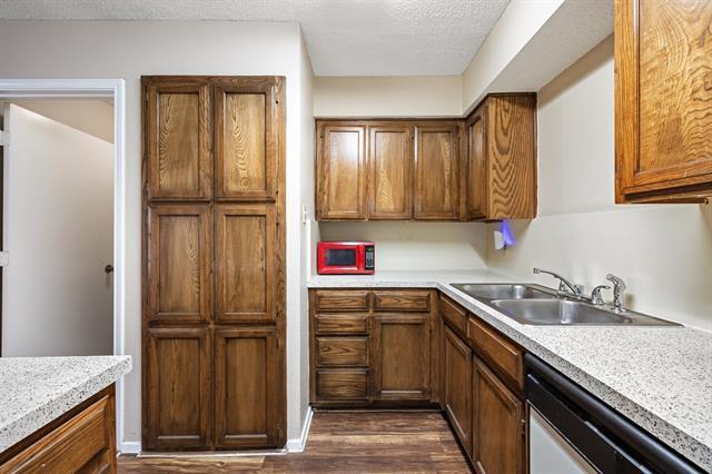 Building Photo - 2408 Miguel Ln