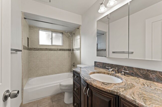 Building Photo - 1201 W 12th St