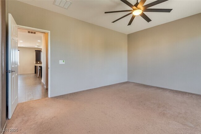 Building Photo - 10589 Acacia Park Pl