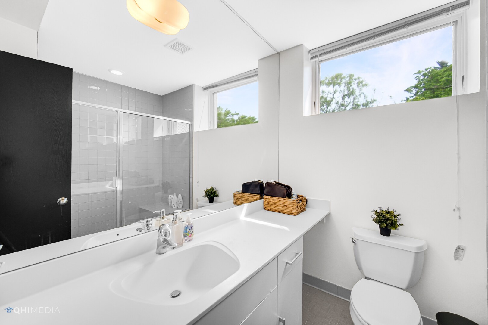 Building Photo - 2828 N Talman Ave