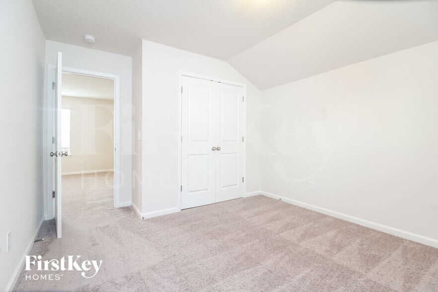 Building Photo - 462 Yoshino Cherry Dr