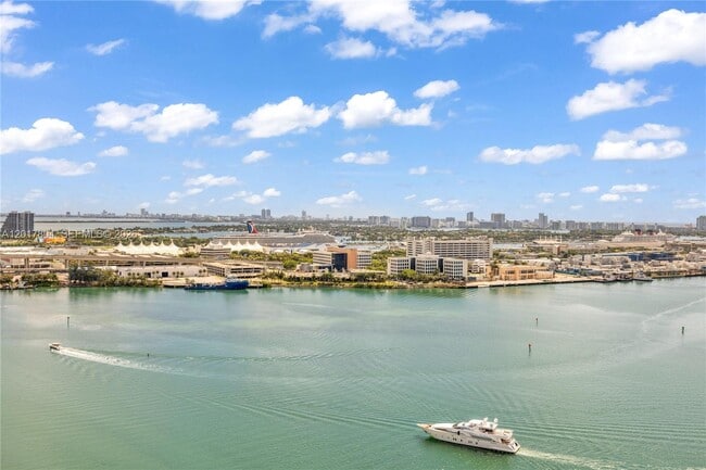 Building Photo - 335 S Biscayne Blvd