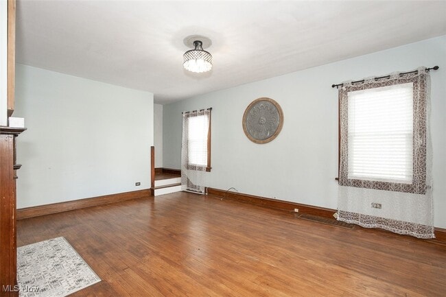 Building Photo - 2083 Chesterland Ave