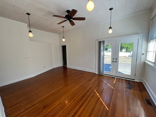 Building Photo - Stark Avenue 1310(2)