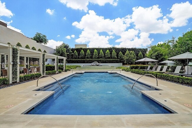 Building Photo - 3433 Westheimer Rd