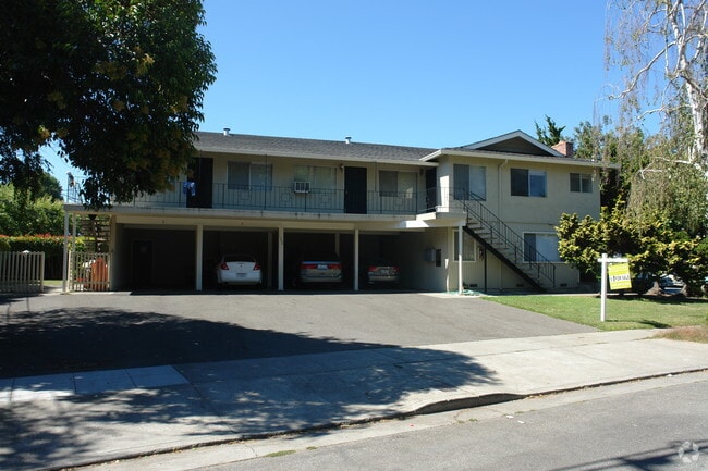 Primary Photo - 1590 De Rose Way