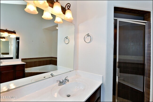 Building Photo - 5005 Moon Ranch Ln