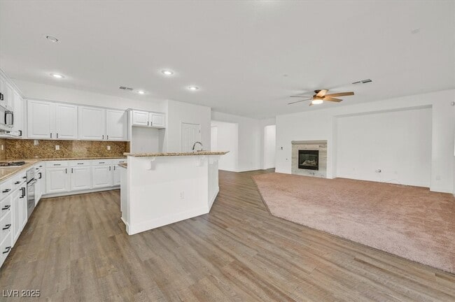 Building Photo - 913 Hickory Park St