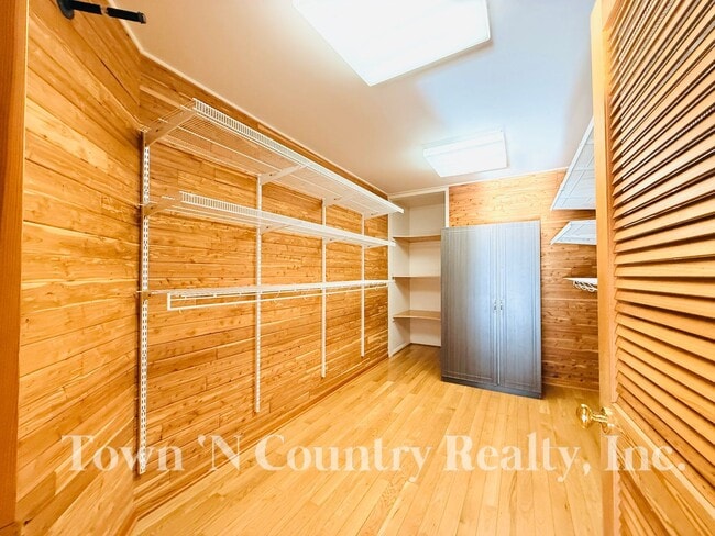 Building Photo - Charming 2BR/1BA Home in Maple Park – Full...