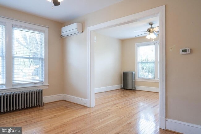 Building Photo - 804 20th St S
