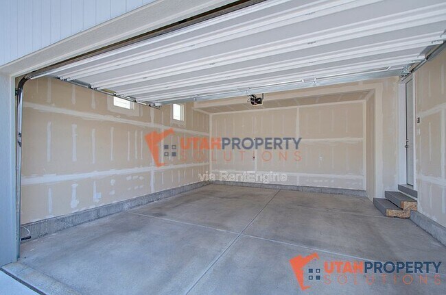 Building Photo - 3069 N 300 W