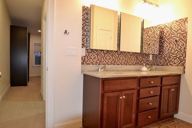 Building Photo - 8 Cheyenne Valley