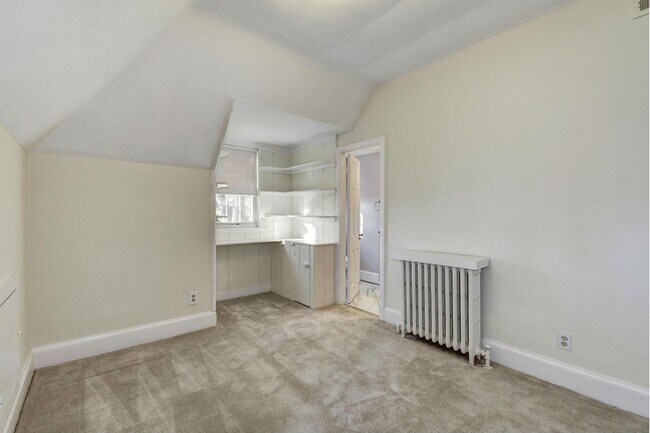 Building Photo - 4910 Hillbrook Ln NW