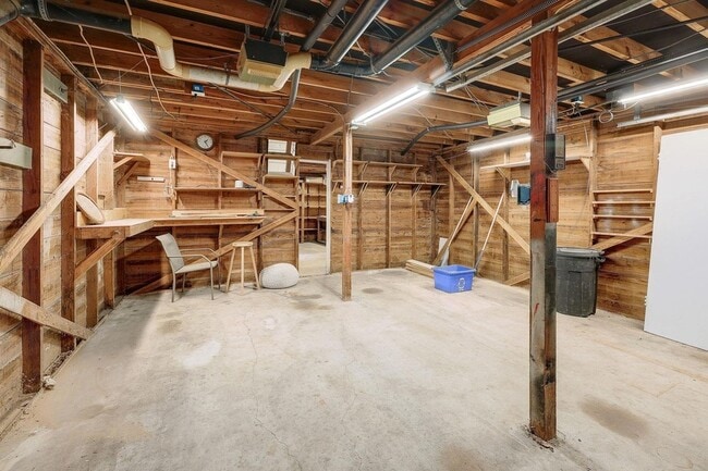 Building Photo - 1205 Palo Duro Rd