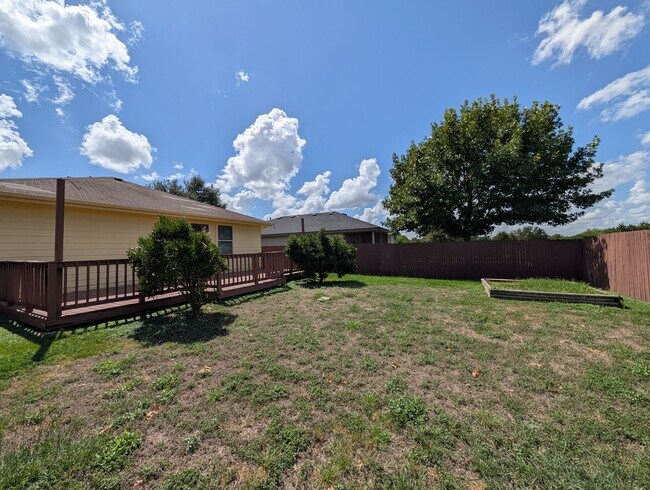 Building Photo - 369 Starling Creek