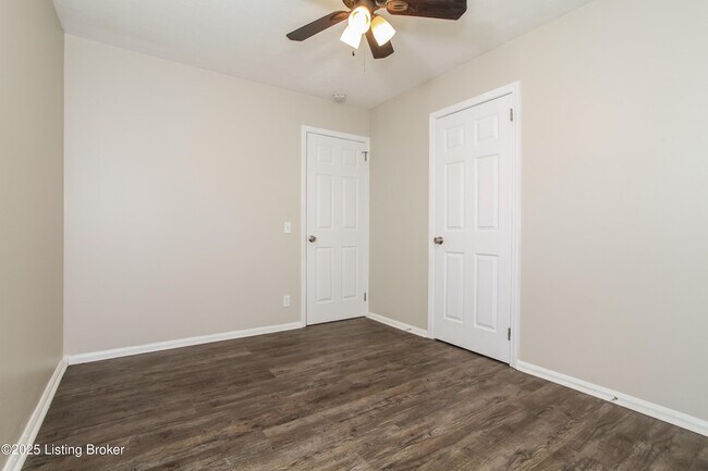 Building Photo - 5806 Alanadale Dr