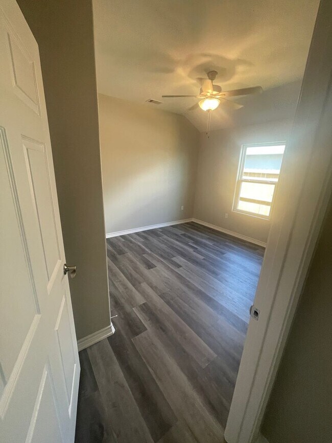 Building Photo - New home