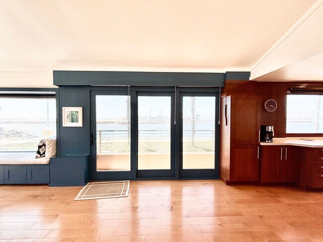 Building Photo - 2524O- Amazing Waterfront | FURNISHED