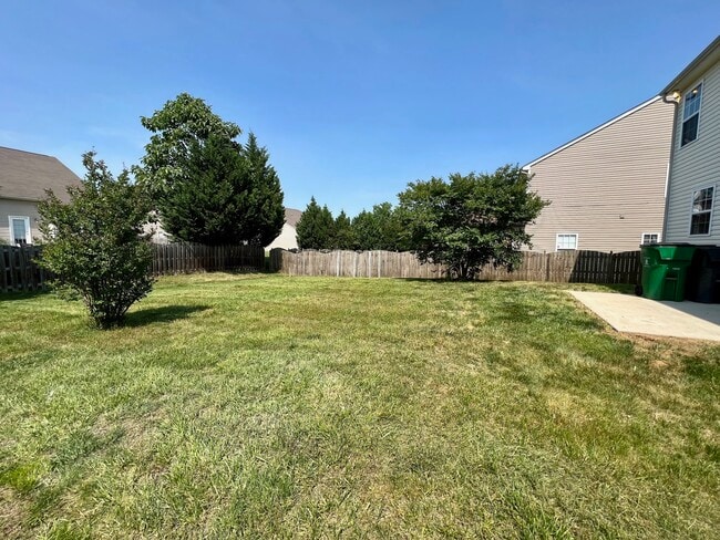 Building Photo - 10311 Dominion Village Dr