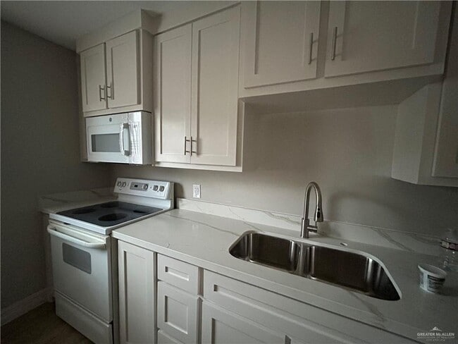 Building Photo - 19 S 1st Ave