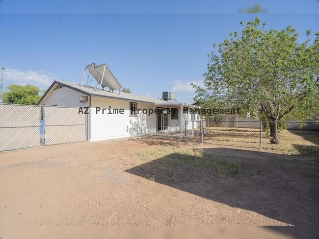 Building Photo - 3142 N 78th Dr