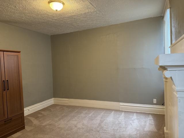 Building Photo - 3 bedroom in Huntington WV 25701