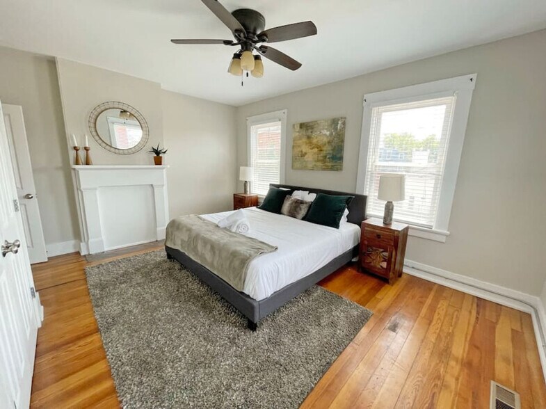 Building Photo - 1470 Goetz Alley