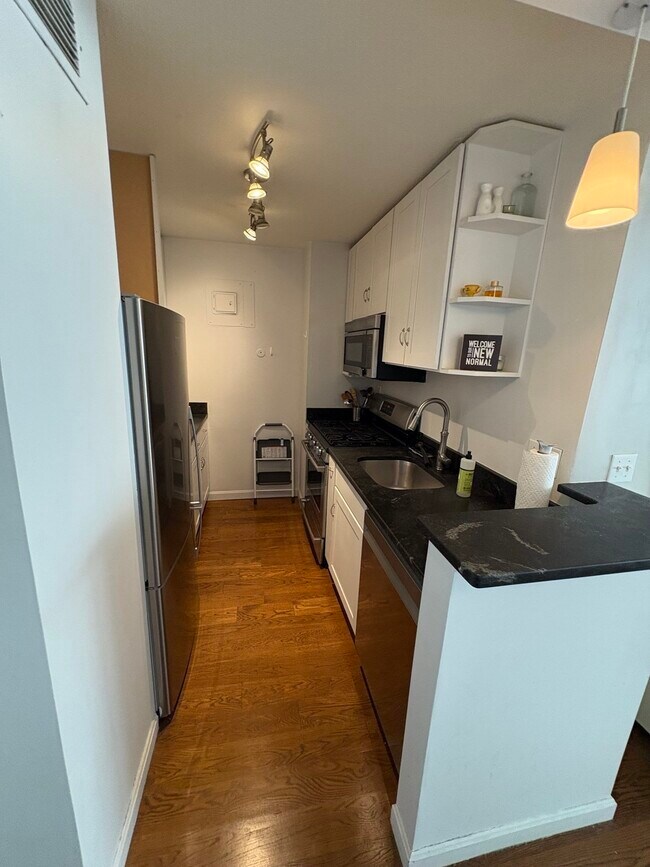 Building Photo - 151 Tremont St