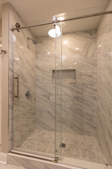 Building Photo - 5643 S Harlem Ave