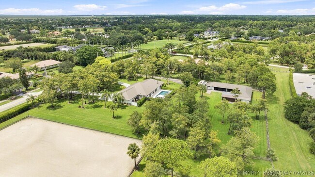 Building Photo - 14902 Paddock Dr