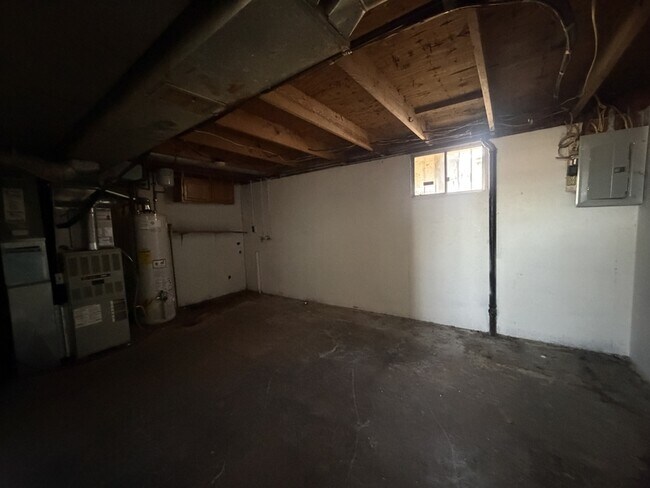 Building Photo - 1112 Olive St