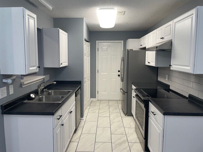 Building Photo - 15008 Copper Ridge Trail