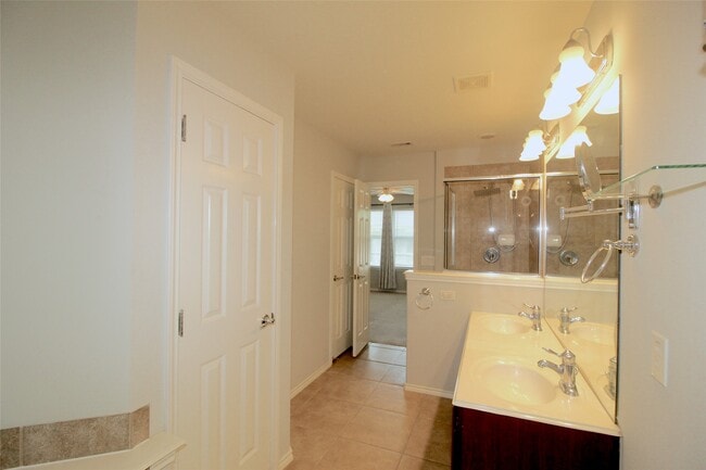 Building Photo - 7202 Toad Hollow