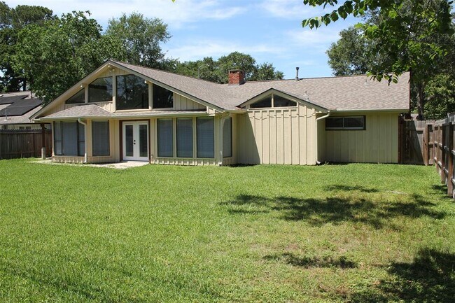 Building Photo - 10031 Haddington Dr