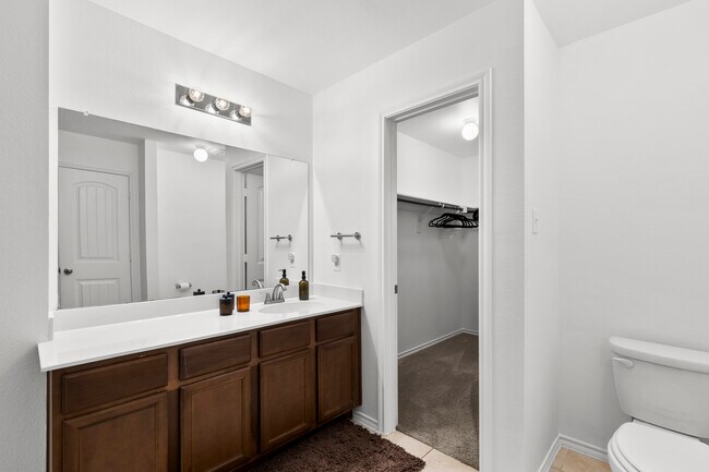 Building Photo - 1111 Mercury Dr