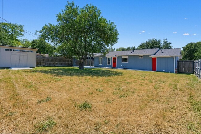 Building Photo - 5415 Havencrest Dr