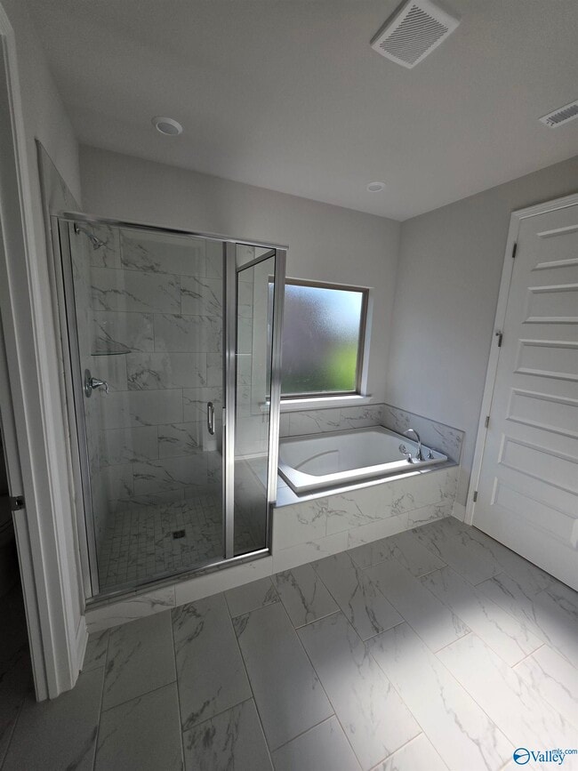 Building Photo - 22635 Donahue Dr