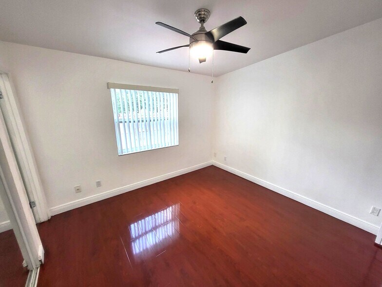 Building Photo - 20845 Grouper Dr