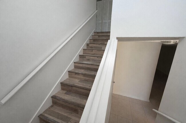 Building Photo - 2428 Summerfield Pl