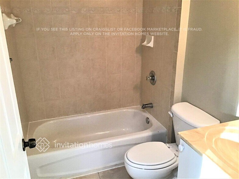 Building Photo - 4000 NW 91st Terrace