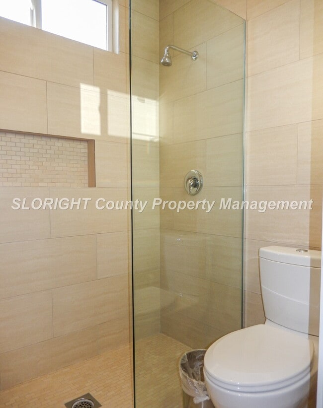 Building Photo - AVAILABLE JULY- 1 Bed / 1 Bath located in Downtown San Luis Obispo