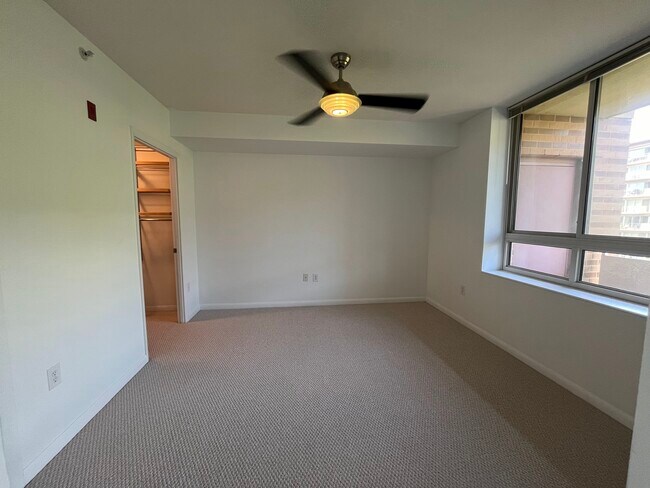 Building Photo - 350 G St SW