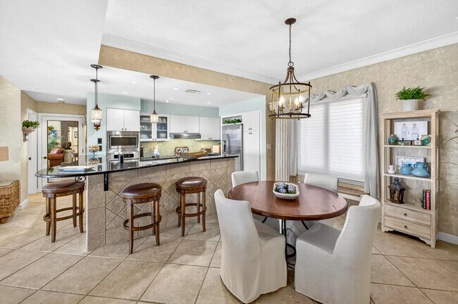 Building Photo - 4447 Southwinds Dr