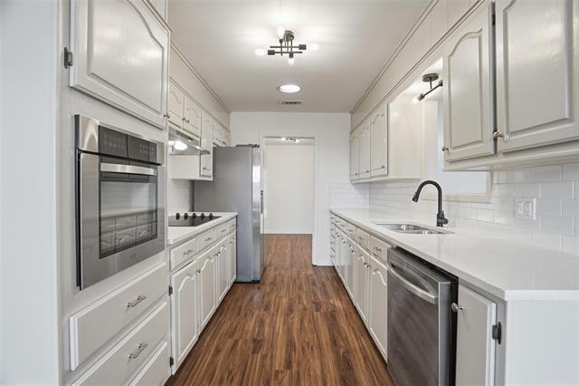 Building Photo - 8013 Carrick St