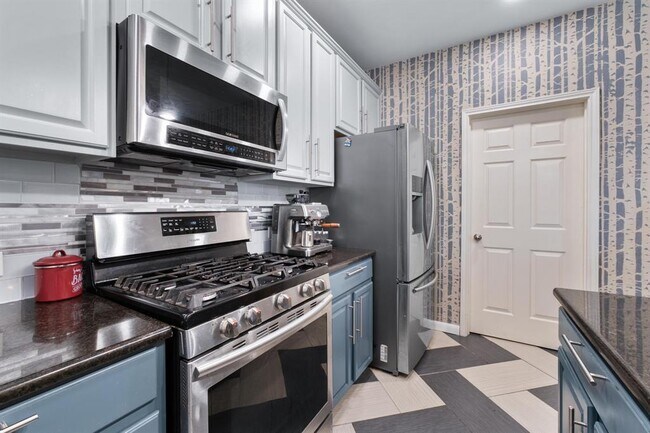 Building Photo - 1801 Quiet Meadows Cove