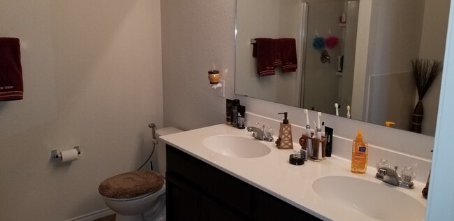 Building Photo - Kensington Ranch built in 2017 5 bedroom 2...
