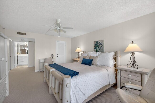 Building Photo - 1300 Jimmy Buffett Mem Hwy