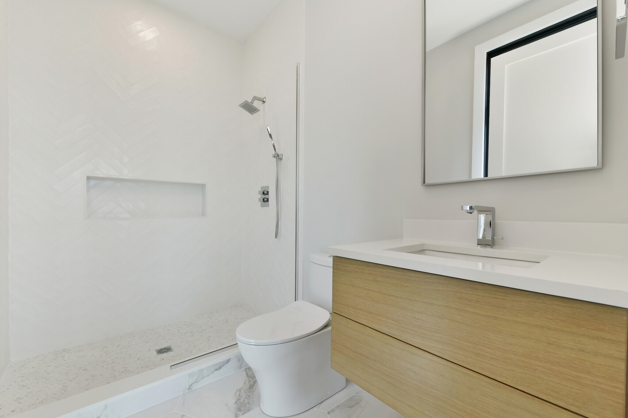 Building Photo - 14 Green St