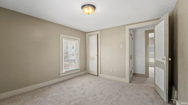Building Photo - 828 Forest Ave