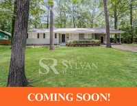 Building Photo - Feel welcome in this well-maintained 3BR 2BA